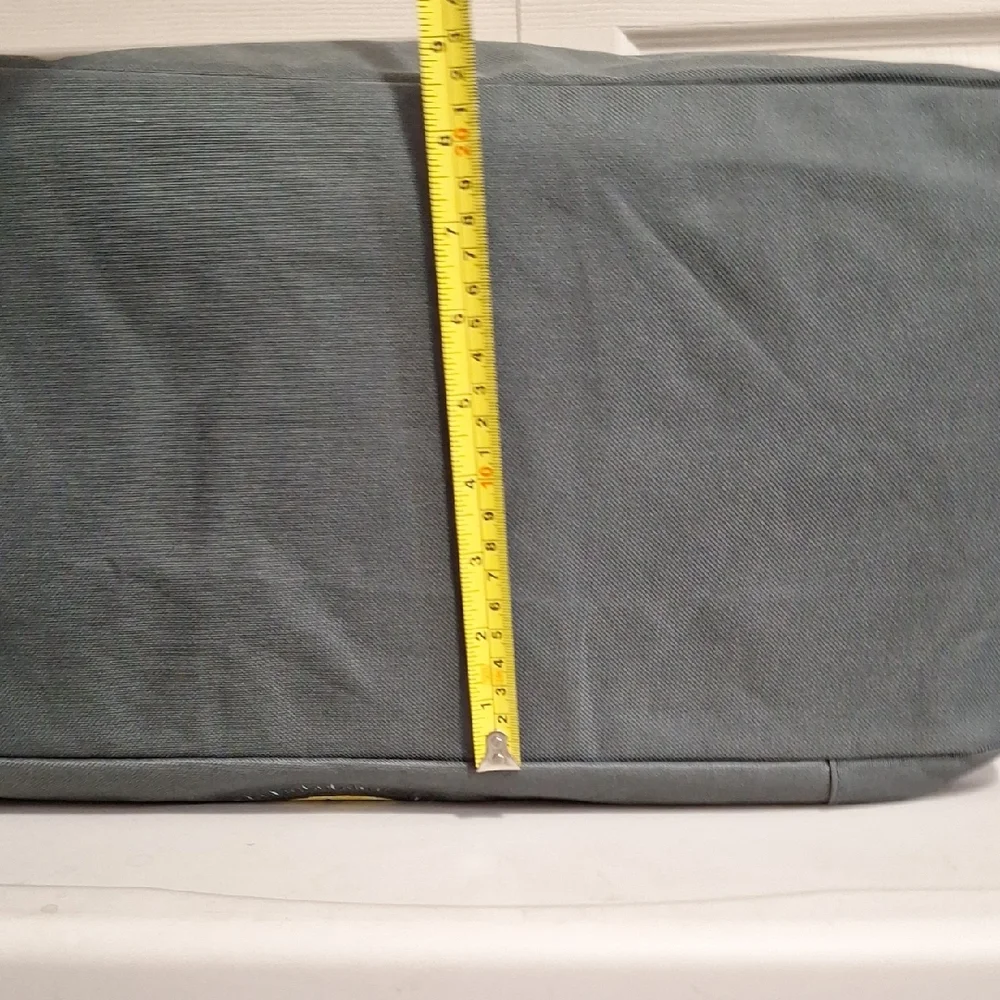 NWOT Medium Ed Hardy Gray Canvas Duffel Bag with Iconic Bulldog Design
